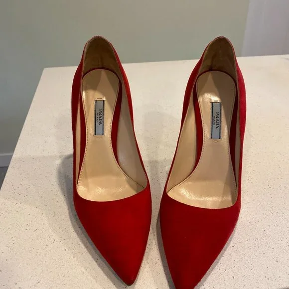 - Prada- Classic Soft Leather/ Suede Pumps Red - Picture 2 of 4